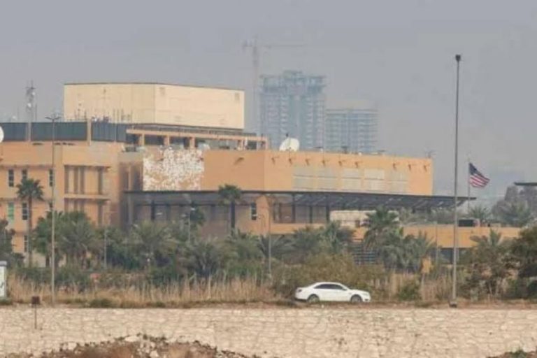 هجوم مسيرات على السفارة الأمريكية ببغداد وحريق في المحيط