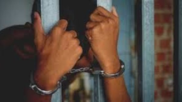 وزير الداخلية يهنئ القوات المسلحة بيوم الشهيد: بطولات الشهداء محفورة في وجدان الأمة المصرية