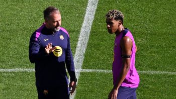 وكيل نجم البوندسليجا يؤكد: برشلونة على تواصل معنا
