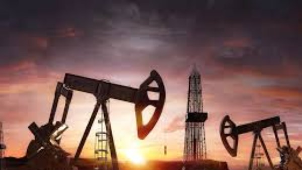 يقترب من 53 جنيها.. قفزة في سعر الدولار أمام الجنيه اليوم