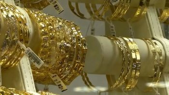 700 جنيه كاملة| مفاجأة في سعر الذهب عيار 21 اليوم الخميس