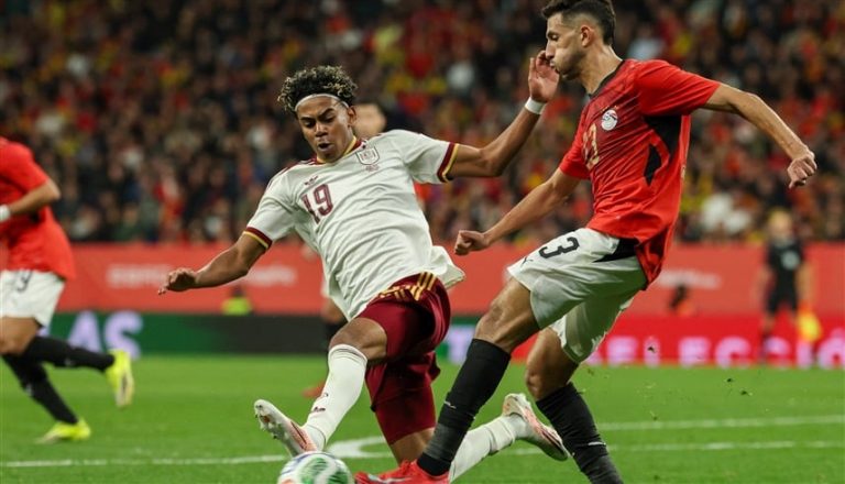 أحمد فتوح يسخر من نجم برشلونة لامين يامال عبر "ستوري"