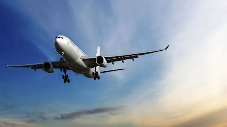 أزمة وقود الطائرات تهدد السفر وارتفاع الأسعار يلغي الرحلات