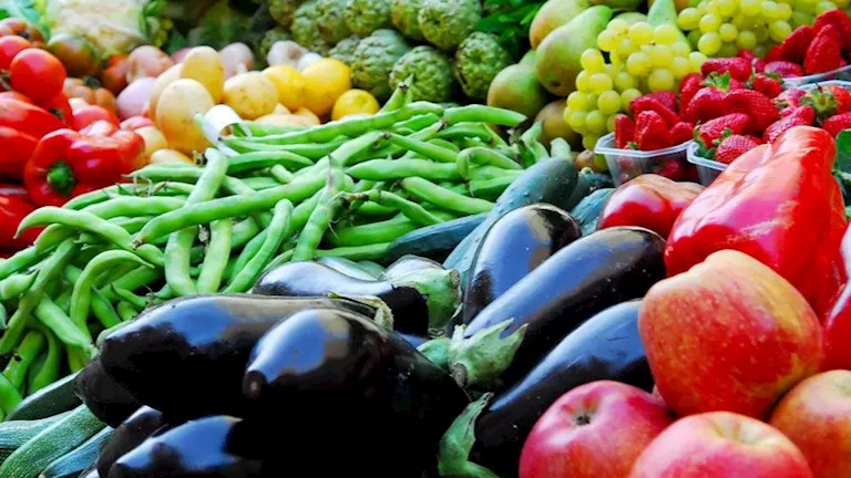 أسعار الخضروات والفاكهة في سوق العبور اليوم 19-4-2026