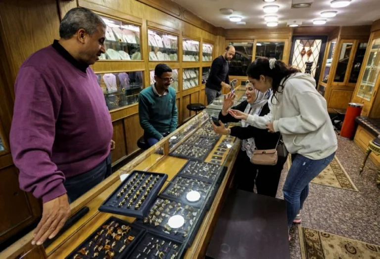 أسعار الذهب اليوم في مصر.. عيار 21 ينخفض تحت 6800 جنيه : CNN الاقتصادية