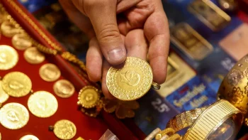أسعار الذهب اليوم، 22 أبريل: انخفضت بأكثر من 2% مع ارتفاع الدولار الأمريكي وعوائد السندات.