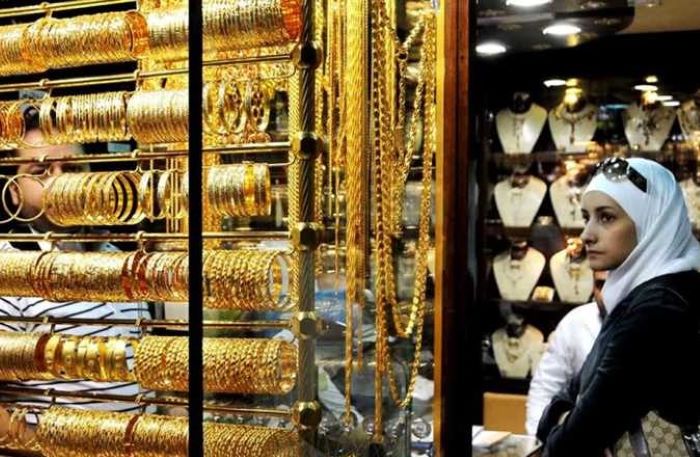 أسعار الذهب تواصل التراجع وعيار 21 يسجل 6910 جنيهات