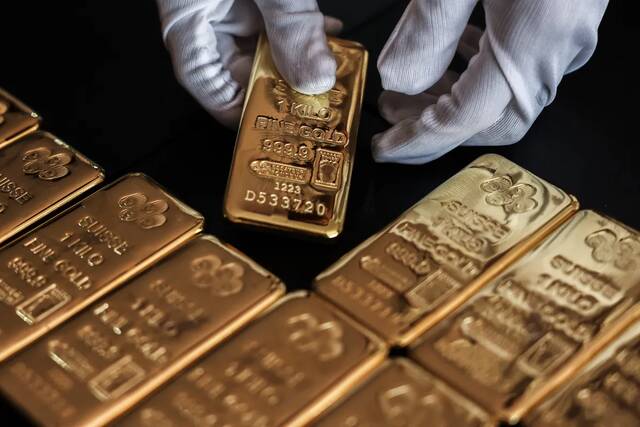 ارتفاع أسعار الذهب مع فتح مضيق هرمز