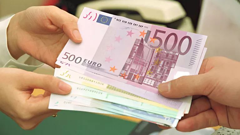 ارتفاع سعر اليورو مقابل الجنيه في 4 بنوك اليوم 27-4-2026