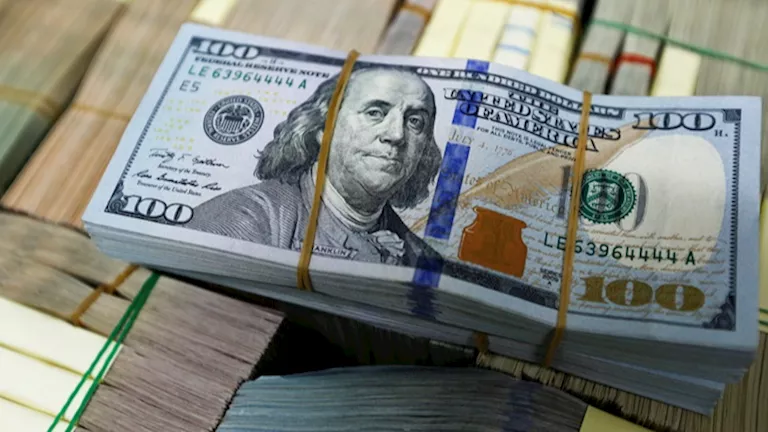 ارتفع في 10 بنوك.. سعر الدولار بنهاية تعاملات 26-4-2026