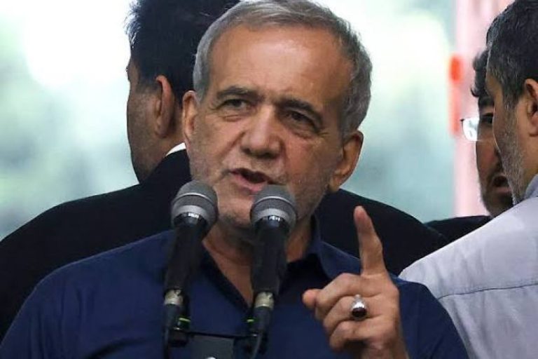 بزشكيان يوجه رسالة للشعب الأمريكي ويؤكد: إيران لم تبادر بالحروب