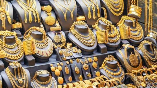 بعد إغلاق مضيق هرمز .. ارتفاع جديد في سعر الذهب الآن