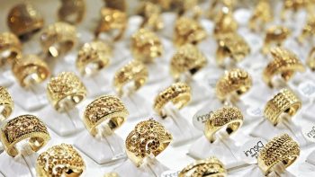 بعد تراجع الجرام 130 جنيهًا.. شعبة الذهب تكشف مصير سعر «الأصفر»