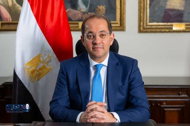 بعد قرار الحكومة.. هل يتم صرف مرتبات أبريل بالزيادة الجديدة؟