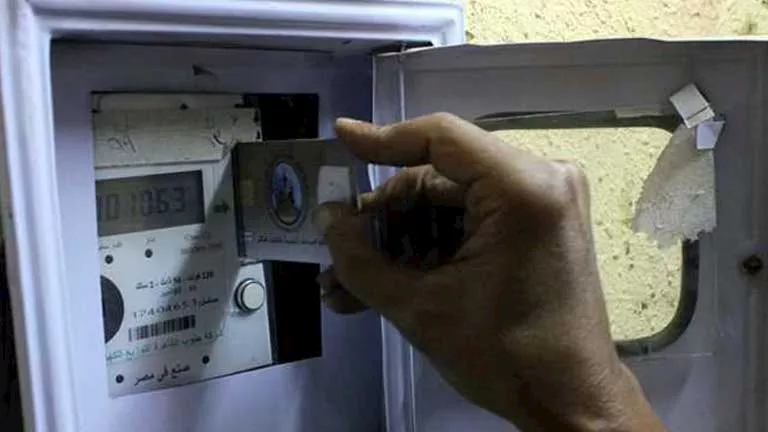 بيان من "الكهرباء" بشأن تطبيق زيادة سعر الكيلووات في العداد الكودي