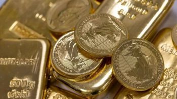 تراجع طفيف بأسعار الذهب بالأسواق تأثراً بارتفاع الدولار