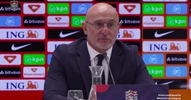 حارس برشلونة يشعل مشادة قوية بين مدرب إسبانيا وصحفي عقب مباراة مصر