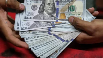 ختام معاملات الأحد 19 إبريل 2026.. سعر الدولار في البنوك المصرية