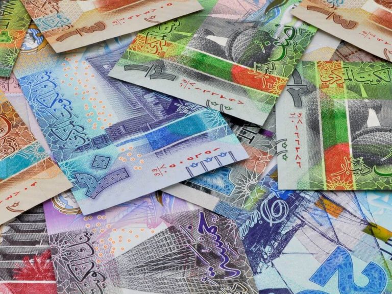 سعر الدينار الكويتي اليوم الثلاثاء 28-4-2026 أمام الجنيه في بداية التعاملات