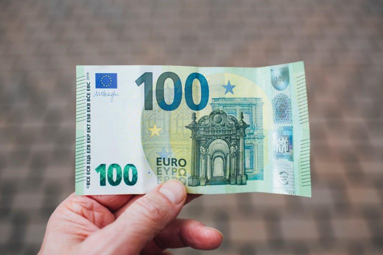 سعر اليورو اليوم الأحد 19-4-2026 في بداية التعاملات -جريدة المال