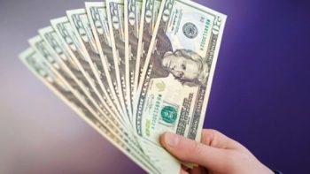 سعر صرف الدولار الأمريكي في 18 أبريل 2026: ارتفاع “السوق السوداء”.