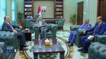 محمود الصبيحي يشدد على معالجة الوضع الاقتصادي وانتظام صرف الرواتب