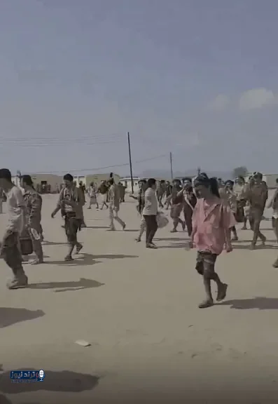فضيحة مدوية في عدن.. جنود يسبون السعودية عشان ”البصمة بالعين” تكشف مراتبهم المزيفة!