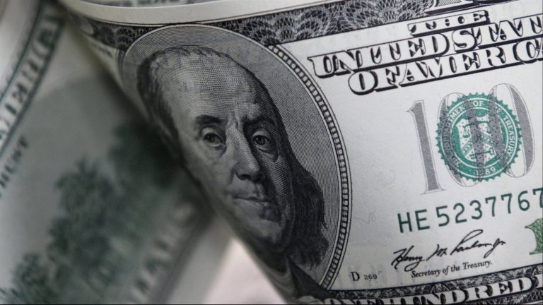 وصل لـ 52.61 جنيه.. أعلى سعر دولار في البنوك| تفاصيل