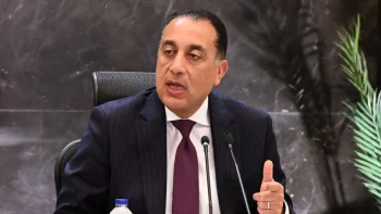 ارتفاع الدولار والذهب في مصر وتراجع البورصة على خلفية الحرب الإيرانية