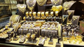 الذهب في مصر يواصل التراجع الهادئ.. وفجوة «التحوط» تتسع لـ 60 جنيهًا
