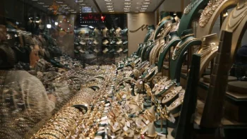 سعر الذهب اليوم في مصر الأربعاء 13 مايو 2026.. الغرام يسجل 8000 جنيه : CNN الاقتصادية