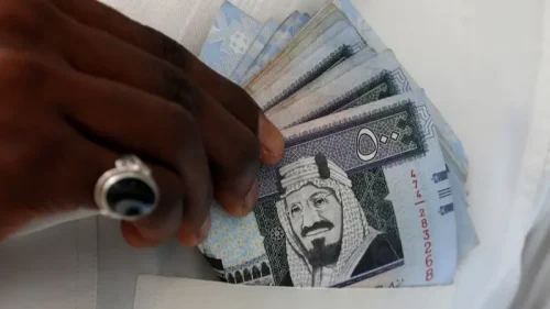 ارتفاع سعر الريال السعودي أمام الجنيه السوداني في السوق السوداء خلال تعاملات الأربعاء وسط نقص المعروض