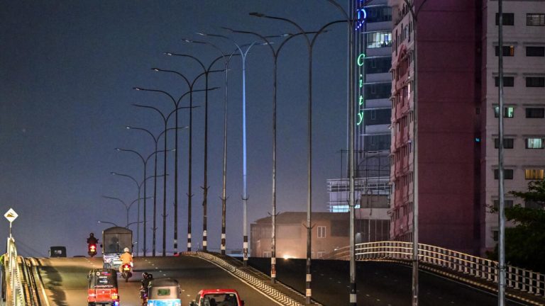 سريلانكا ترفع أسعار الكهرباء في ظل أزمة الطاقة
