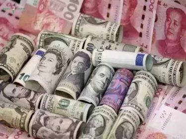 تراجع أسعار العملات في ختام تعاملات الخميس والدينار الكويتي يسجل انخفاضا في البنوك