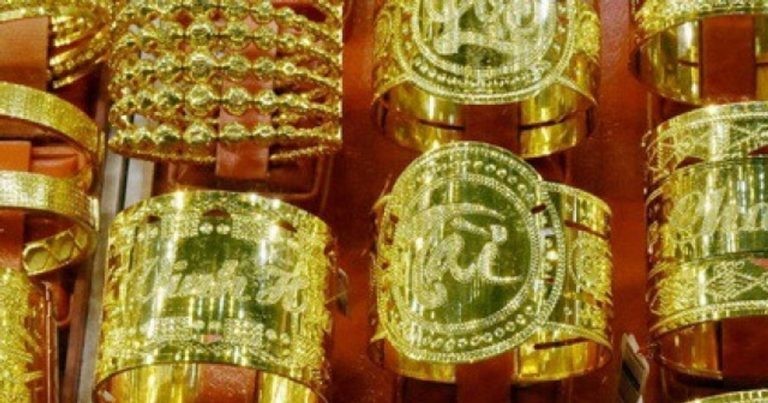 تحديث الساعة 8:30 صباحًا، 28 مايو 2026: انخفضت أسعار الذهب بمقدار 1.5-1.7 مليون دونغ فيتنامي، بينما ظلت أسعار الدوجي دون تغيير.