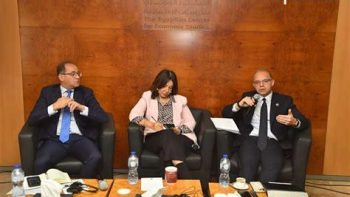 تطوير منظومة المناطق الحرة والتحول الرقمي وتعزيز تصدير الخدمات لرفع التشغيل والصادرات