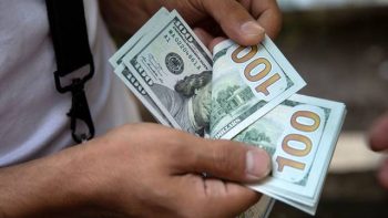أسعار الدولار مقابل الجنيه المصري في العطلة الأسبوعية