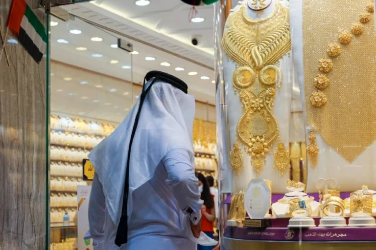 أسعار الذهب اليوم الأحد في الإمارات.. كم سجّل عيار 21؟ : CNN الاقتصادية