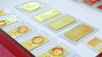 أسعار الذهب اليوم (بعد ظهر يوم 27 مايو): انخفض سعر الذهب بمقدار مليون دونغ فيتنامي للأونصة.