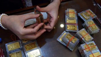 أسعار الذهب اليوم، 10 مايو 2026: أسعار سبائك الذهب المحلية وأسعار خواتم الذهب الخالص، وأسعار الذهب العالمية في نهاية الأسبوع.