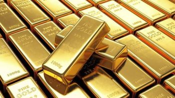 أسعار الذهب تتراجع محلياً وعالمياً متأثرة بارتفاع الدولار الأمريكي