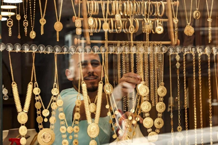 أسعار الذهب في مصر اليوم الجمعة 1 مايو 2026.. عيار 21 يقترب من 7 آلاف جنيه