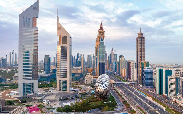 أسعار العقارات السكنية بدبي ترتفع 9.8% في 2025