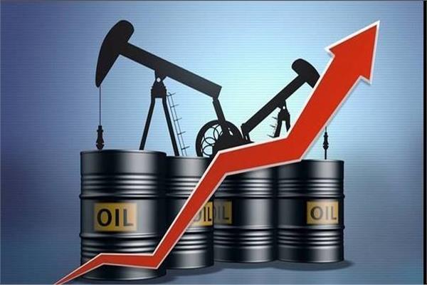 أسعار النفط تقفز بأكثر من 1% عقب هجوم بمسيّرات على «براكة النووية» بالإمارات