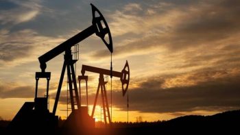 أسعار النفط تقفز مع تجدد التصعيد العسكري بين أمريكا وإيران