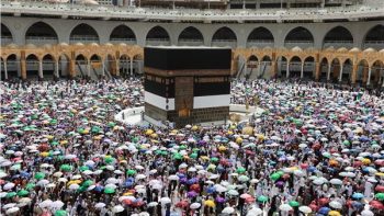 أسعار رحلات الحج البرّي والطيران هذا العام.. تفاصيل