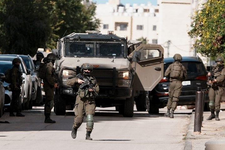 احتجاز ثلاثة مدراء مدارس في الخضر جنوب بيت لحم من قبل قوات الاحتلال