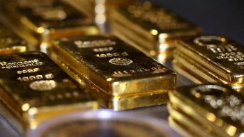 ارتفاع أسعار الذهب 3% والفضة تقفز بأكثر من 5%