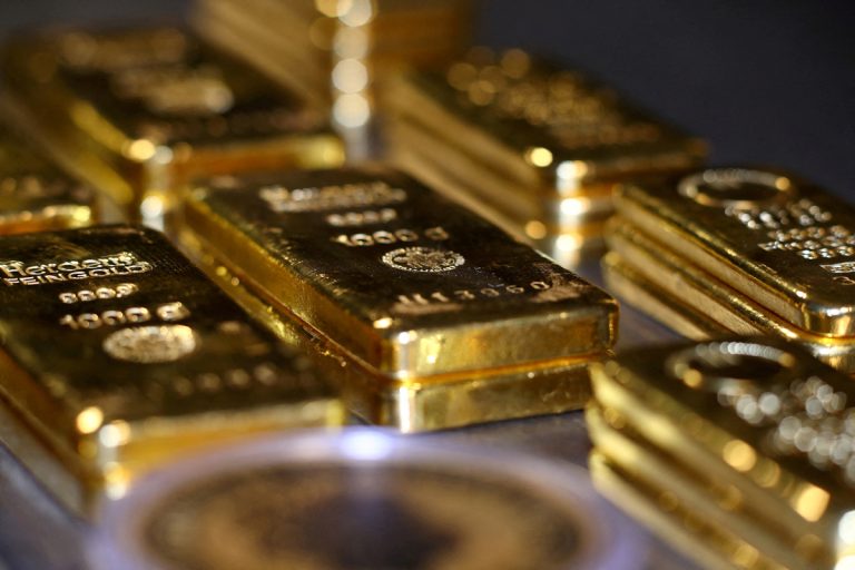 ارتفاع أسعار الذهب 3% والفضة تقفز بأكثر من 5%