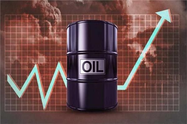 ارتفاع أسعار النفط بالأسواق 2% بعد تبادل هجمات بين أمريكا وإيران